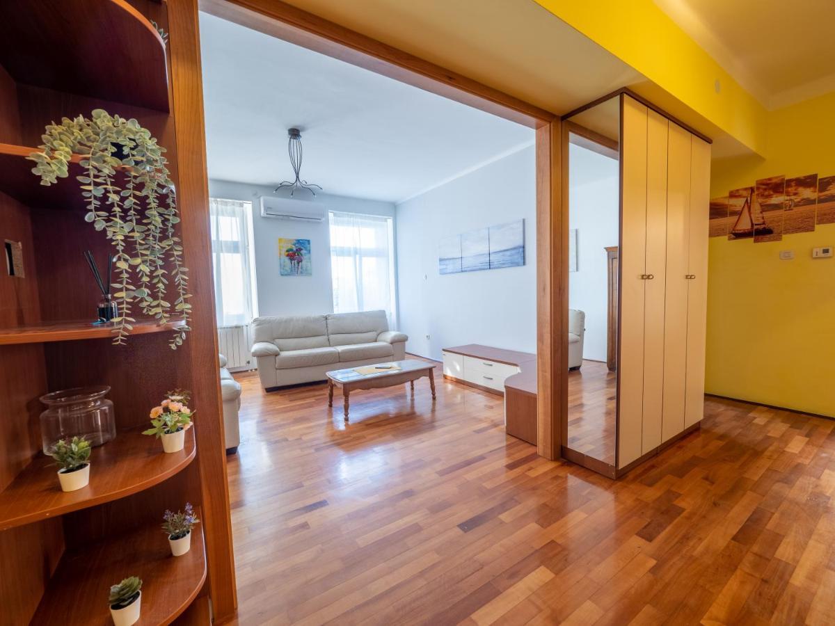 Classy And Sunny Apartment In Rijeka Eksteriør billede